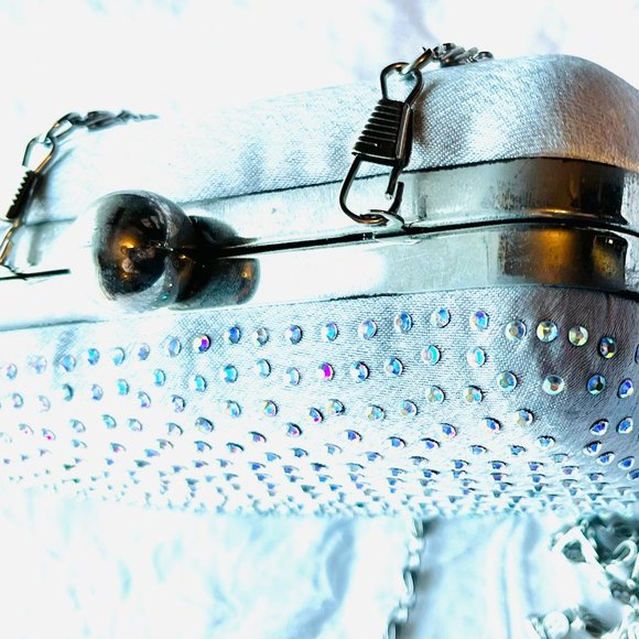 New Silver Evening Purse decorated with rainbow rhinestones - Picture 8 of 11